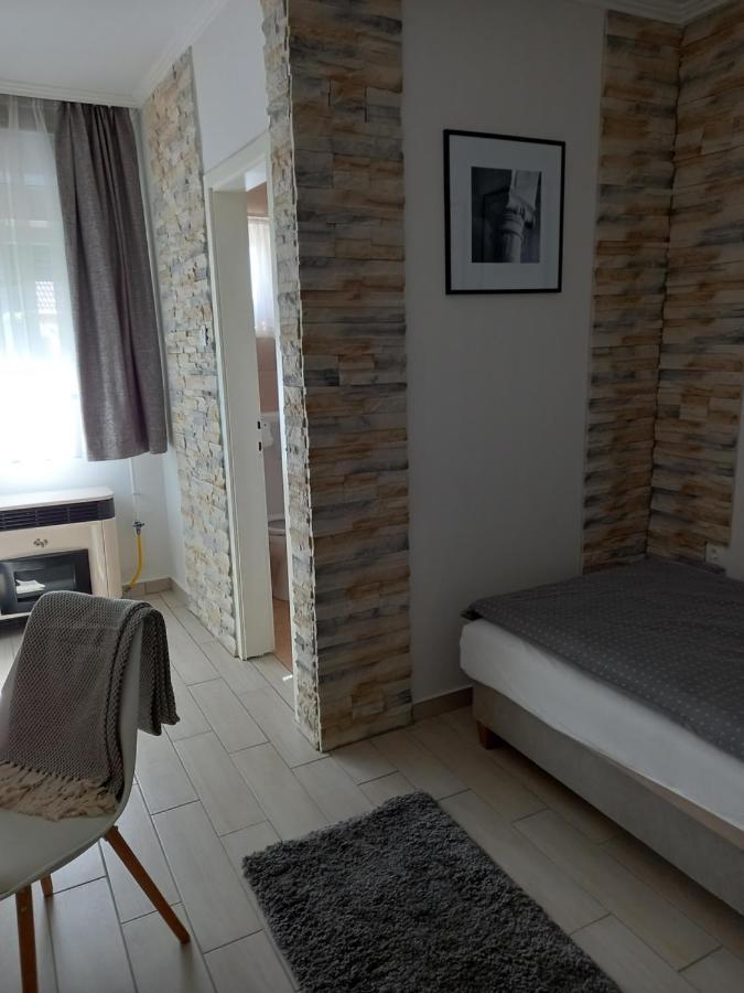 Viola Vendégház Pápa Exterior foto