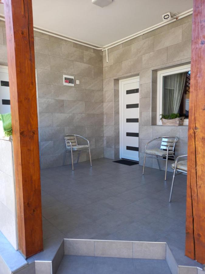 Viola Vendégház Pápa Exterior foto
